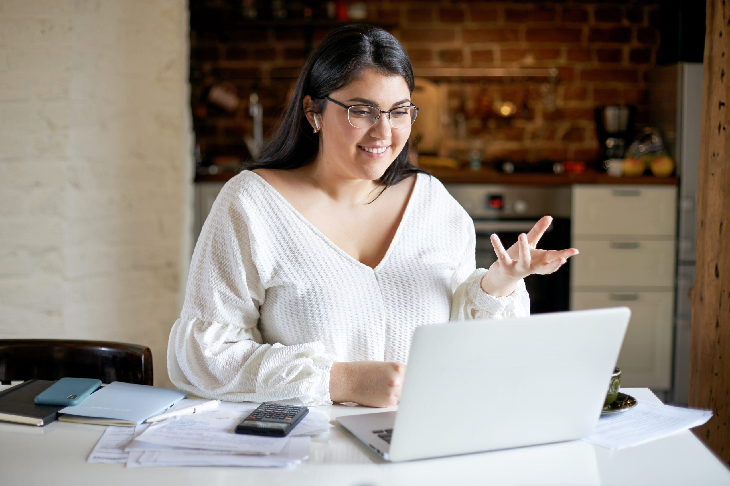 A fundraiser speaks to her donor on a video call [3 Tips for Unlocking Year-End Success]